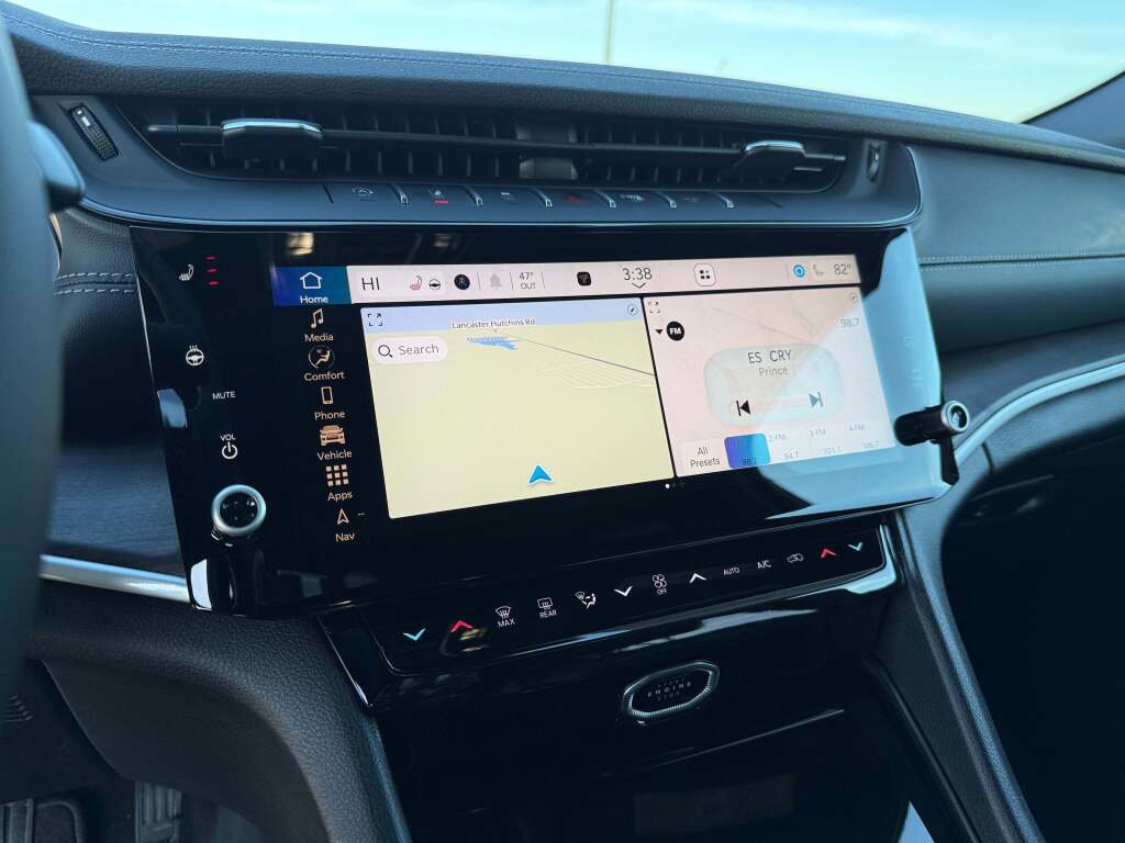 New 2026 Jeep Grand Cherokee Altitude image 32