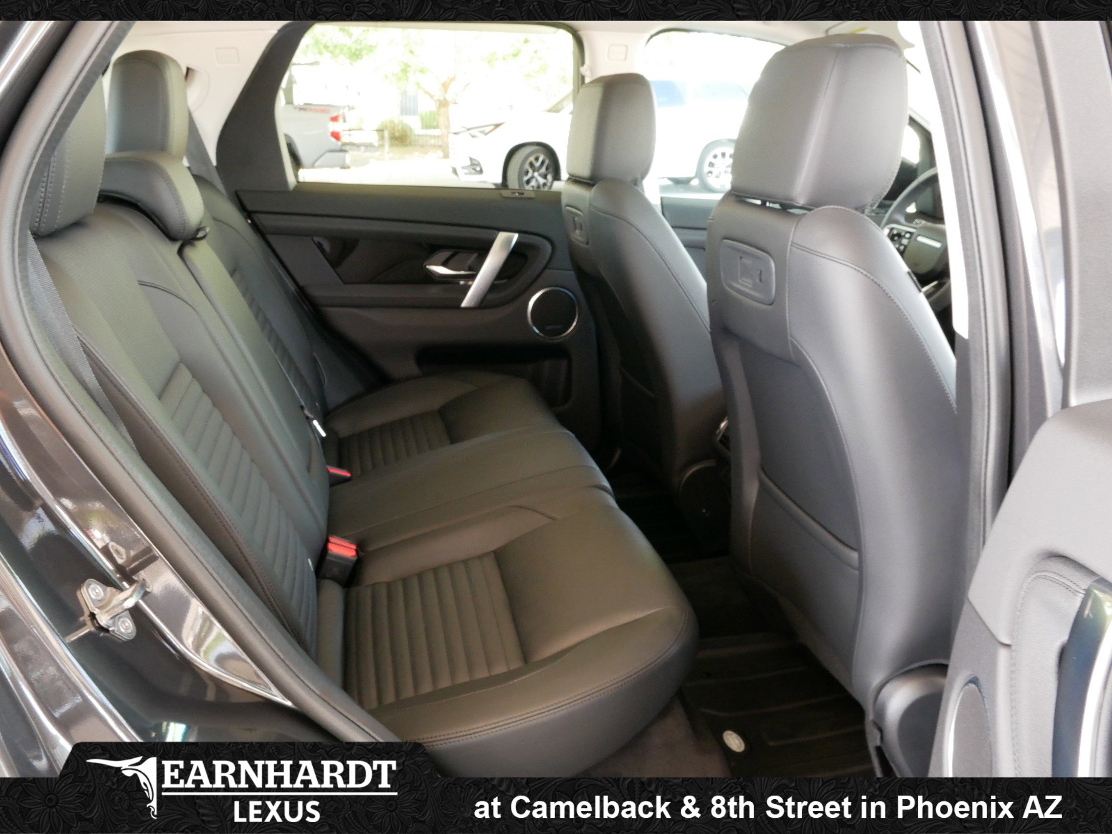 Used 2025 Land Rover Discovery Sport S image 16