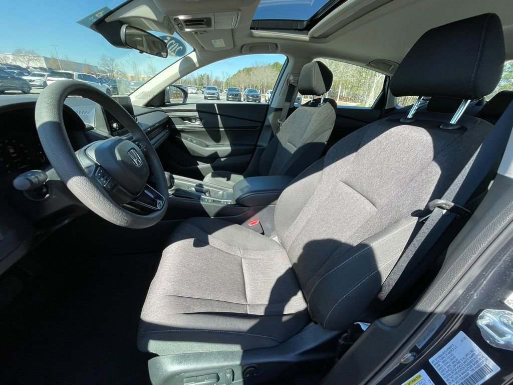 Certified 2025 Honda Accord SE image 26