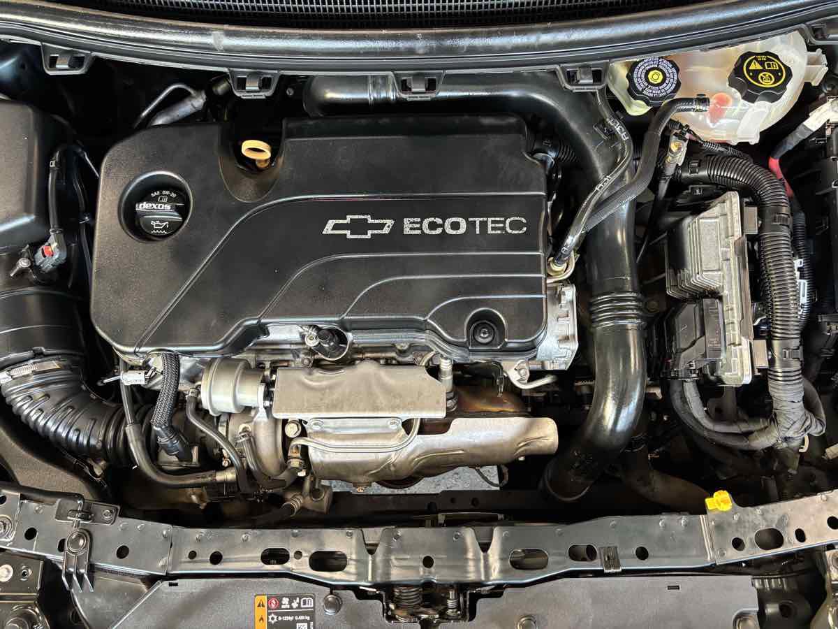 Used 2018 Chevrolet Cruze LT w/ Convenience Package image 28