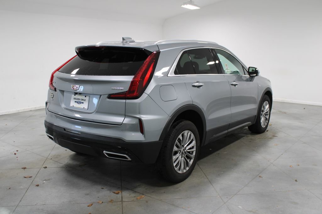 Used 2024 Cadillac XT4 Premium Luxury image 9