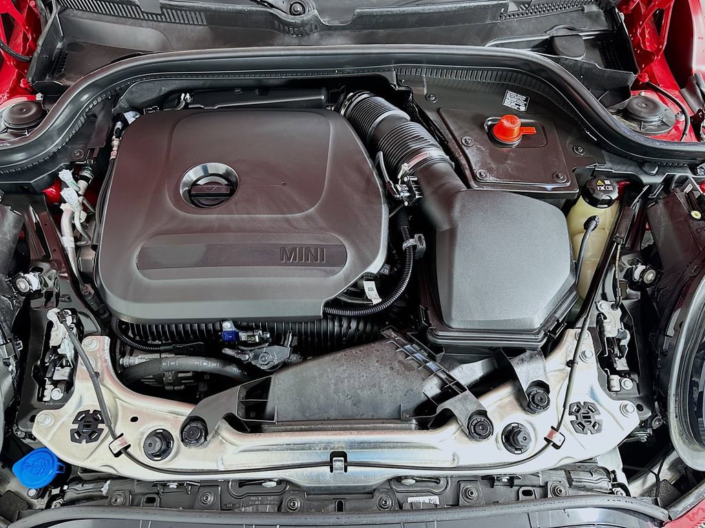 Certified 2025 MINI Cooper 2-Door Hardtop image 29
