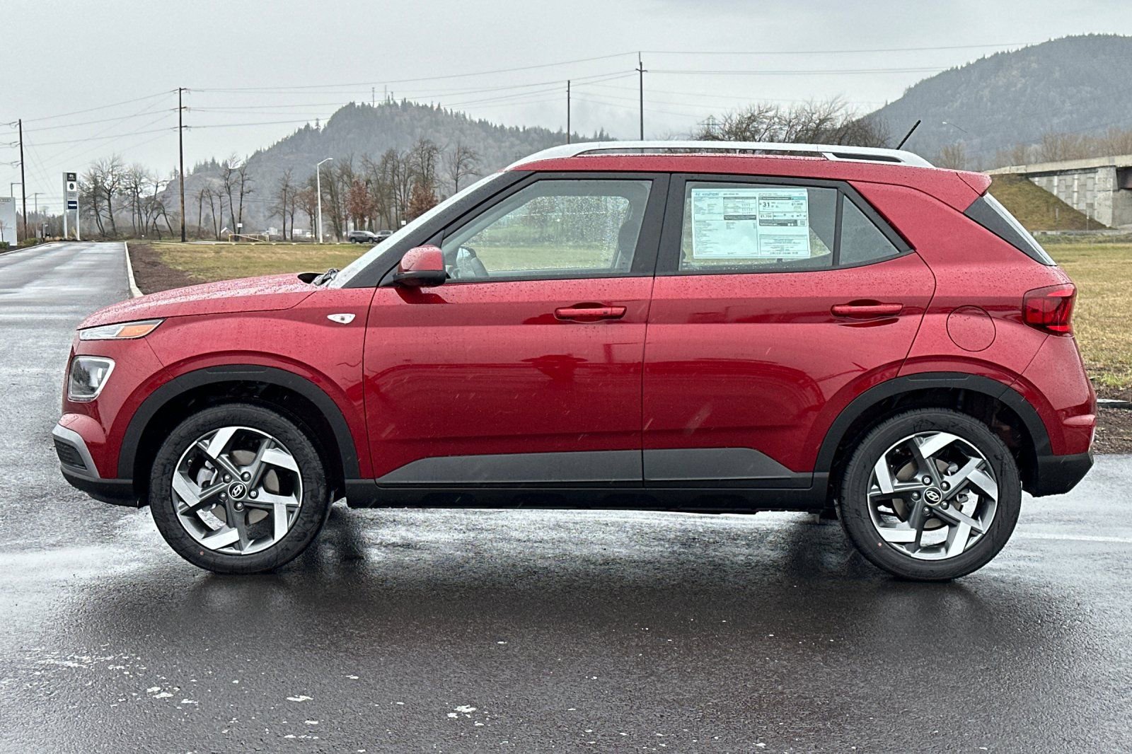 New 2025 Hyundai Venue SEL image 6