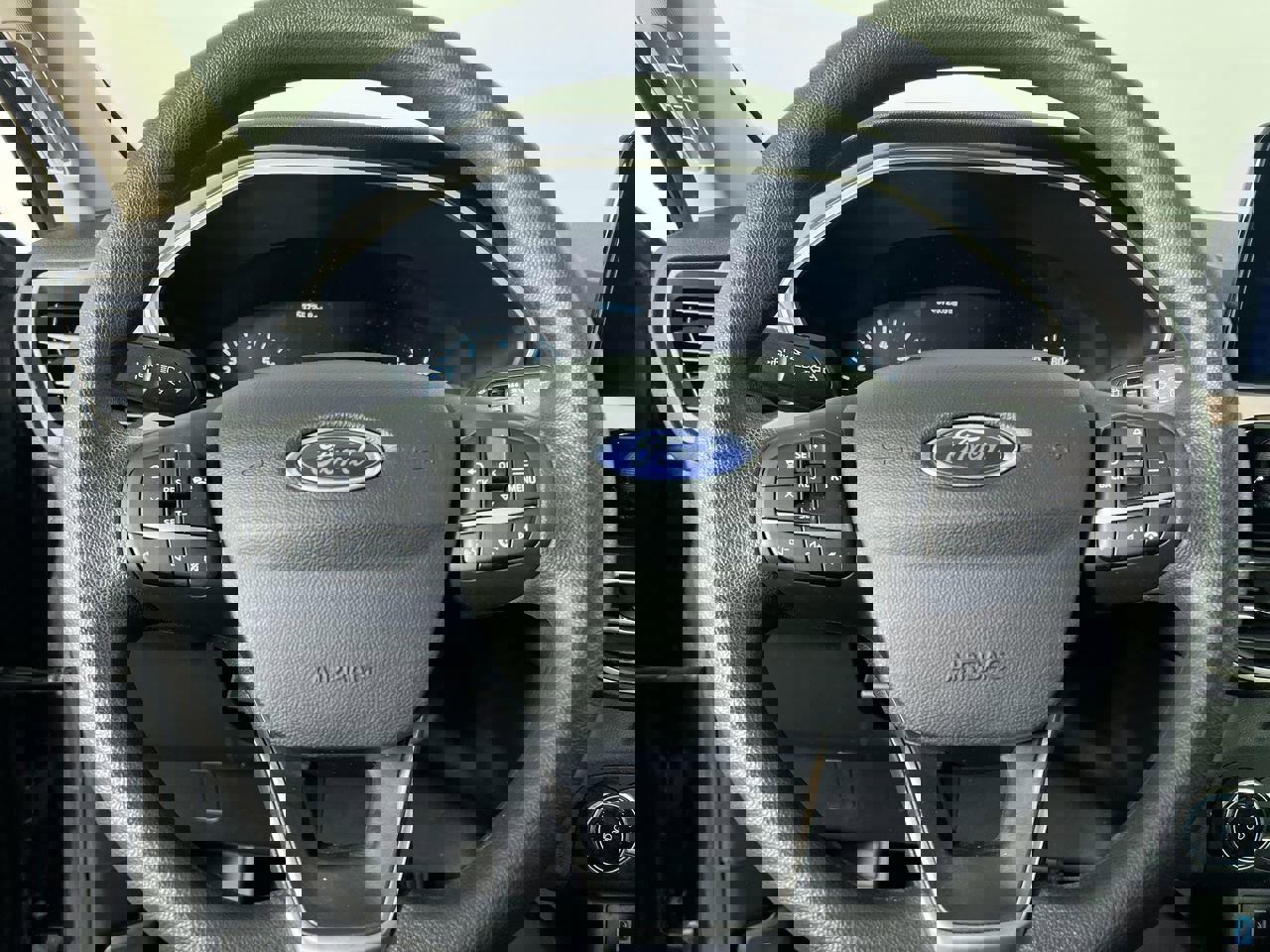 Used 2020 Ford Escape SE image 15