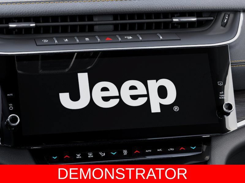 New 2026 Jeep Grand Cherokee Limited AWD/4WD image 18