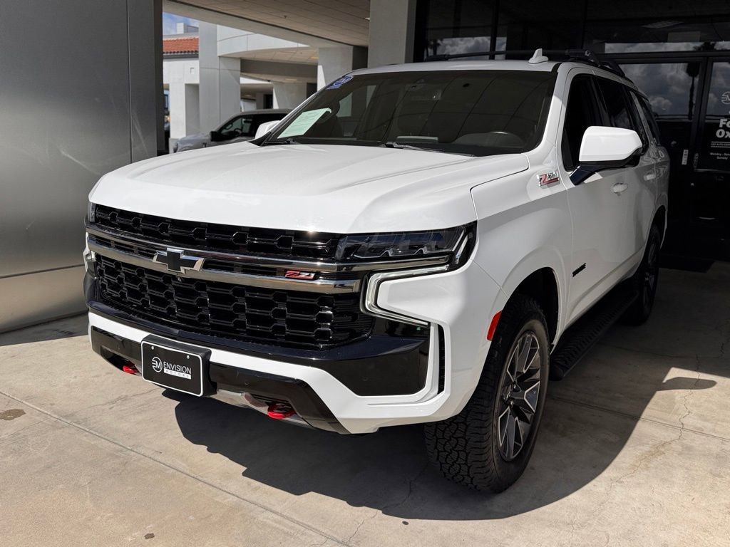 Used 2022 Chevrolet Tahoe Z71 w/ Luxury Package AWD/4WD image 7