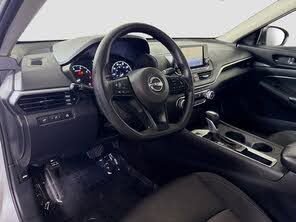 Used 2024 Nissan Altima 2.5 S FWD image 31