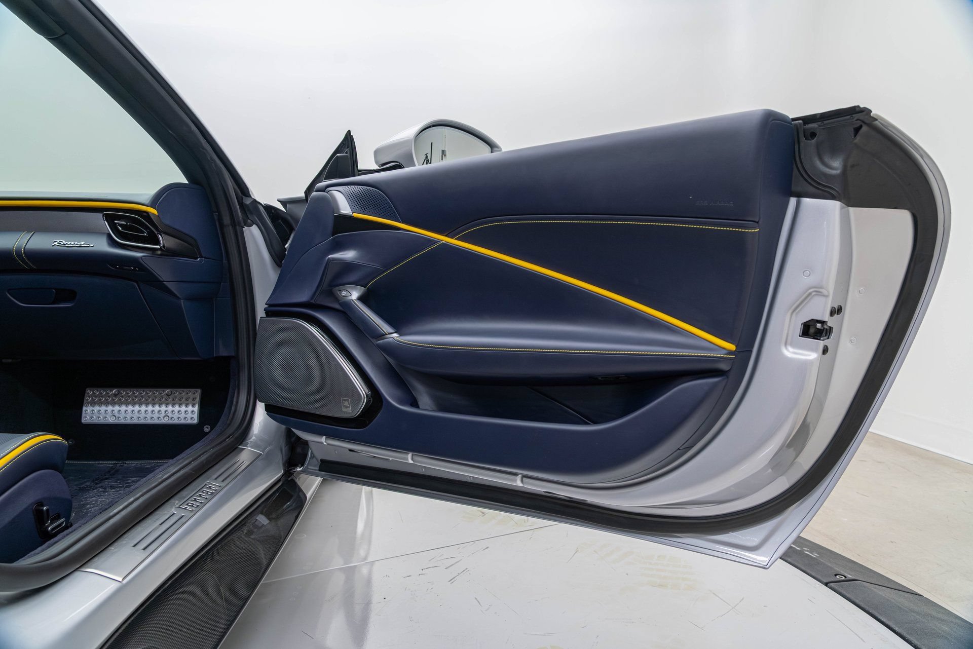 Certified 2024 Ferrari Roma Spider RWD image 18