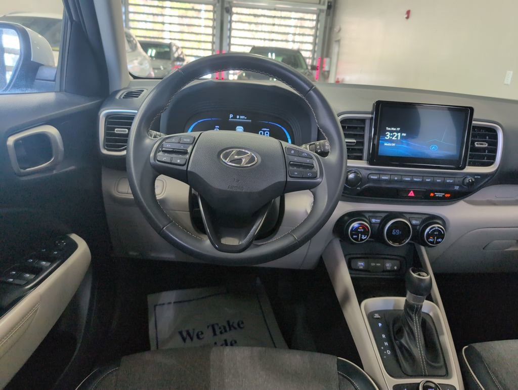 Certified 2023 Hyundai Venue Limited image 14