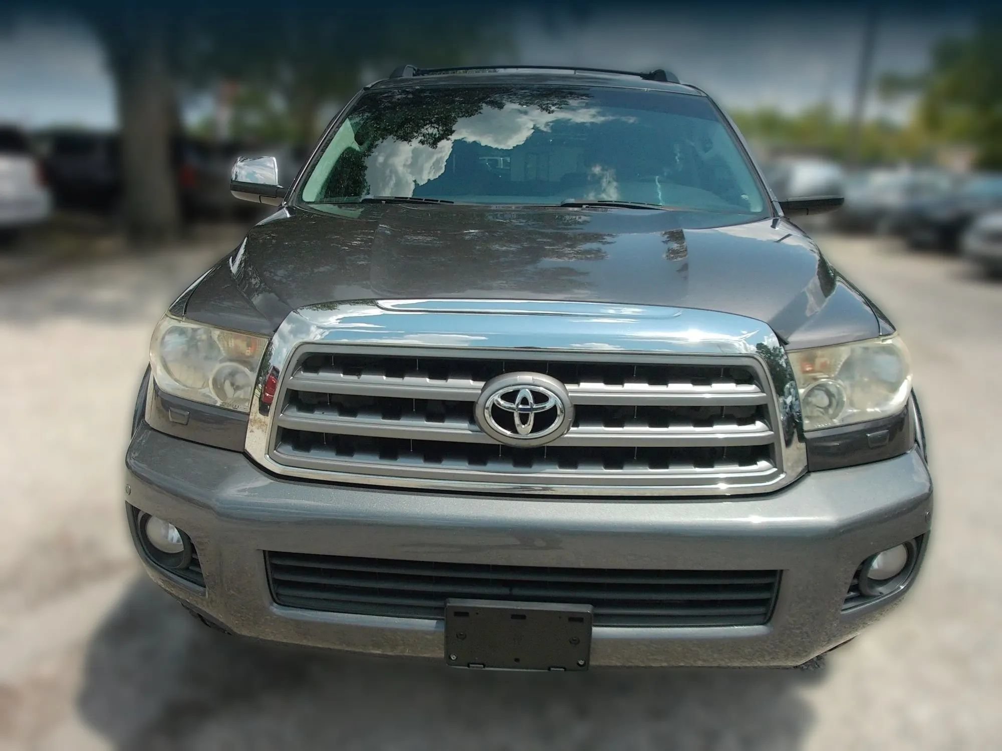 Used 2014 Toyota Sequoia Limited RWD image 2