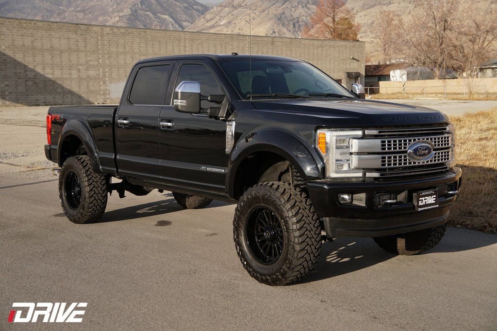 Used 2017 Ford F350 Platinum w/ Platinum Ultimate Package image 2