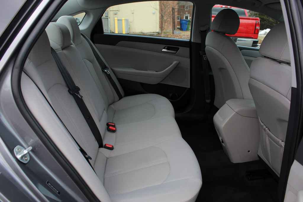 Used 2018 Hyundai Sonata SE image 25