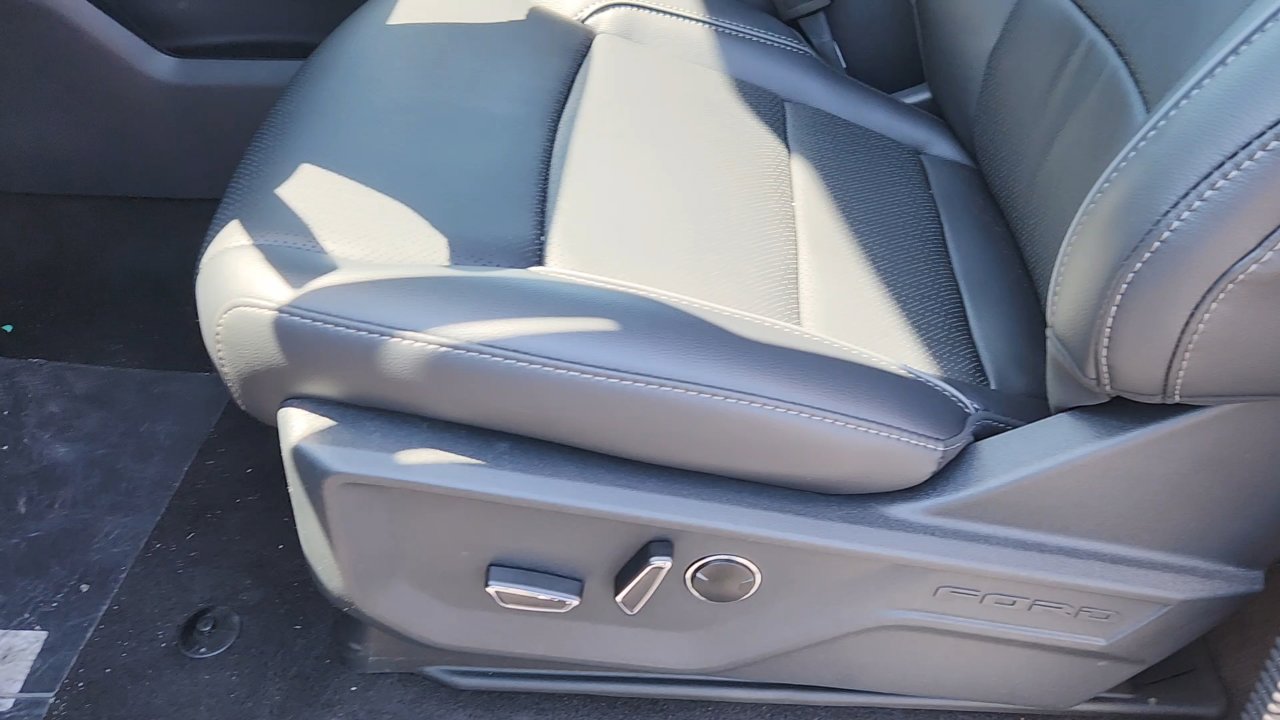 New 2025 Ford F150 Lariat w/ Equipment Group 502A High image 16