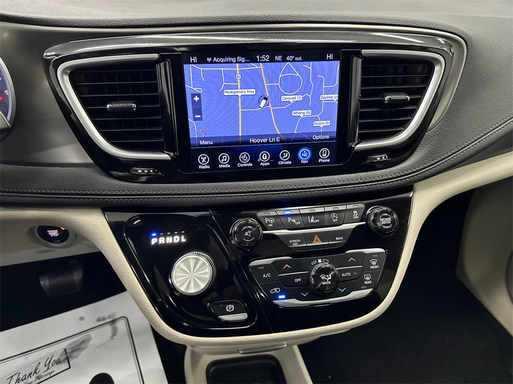 Used 2017 Chrysler Pacifica Limited w/ UConnect Theater Package image 33