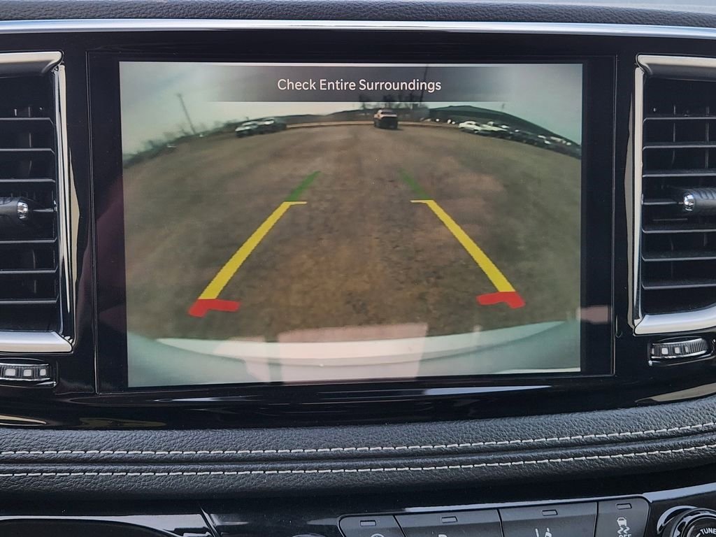 Used 2023 Chrysler Pacifica Limited image 18