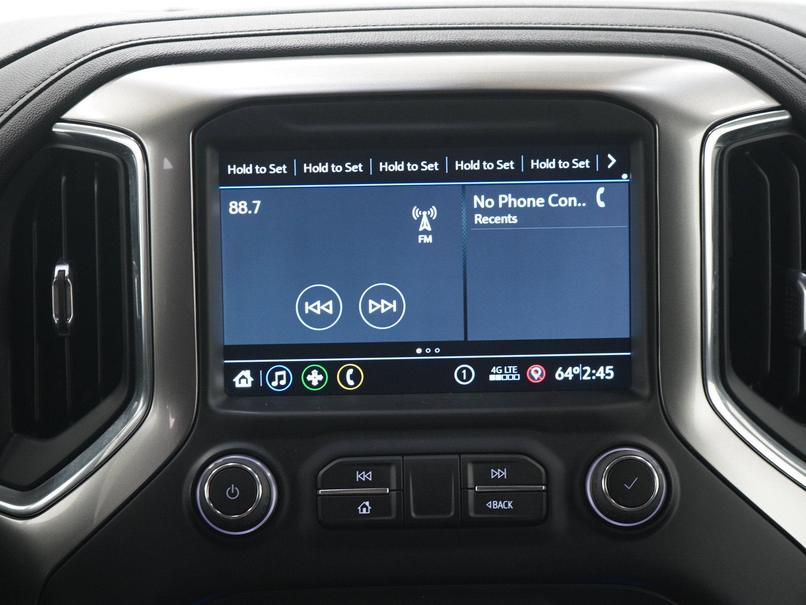 Used 2022 Chevrolet Silverado 1500 LT AWD/4WD image 18