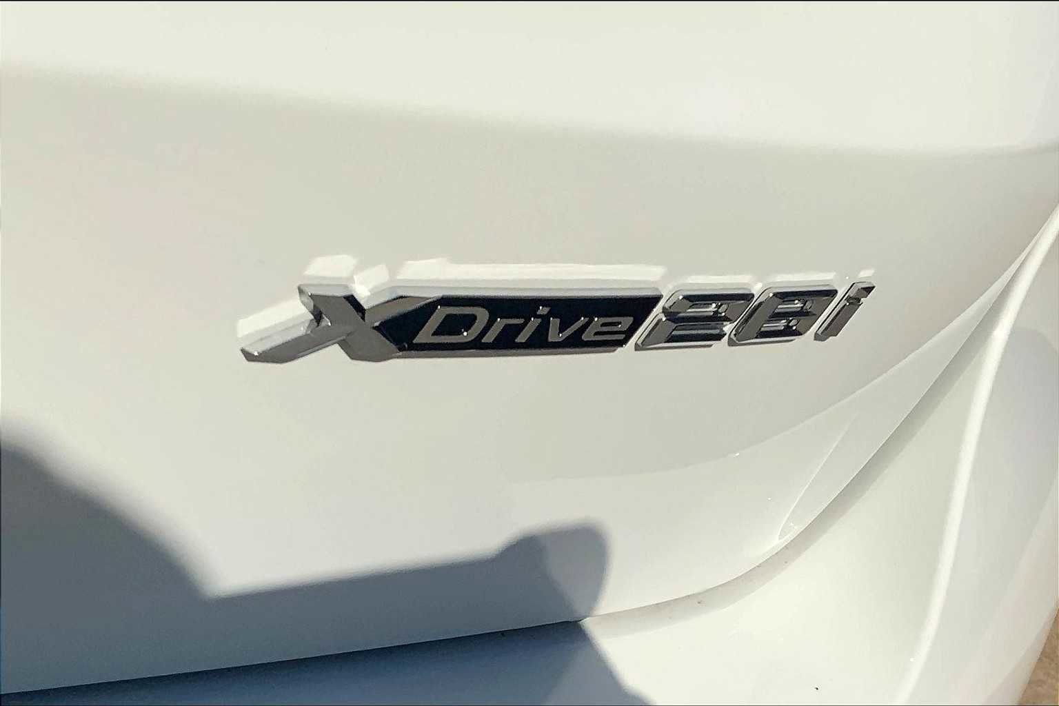 New 2026 BMW X1 xDrive28i w/ Convenience Package AWD/4WD image 14