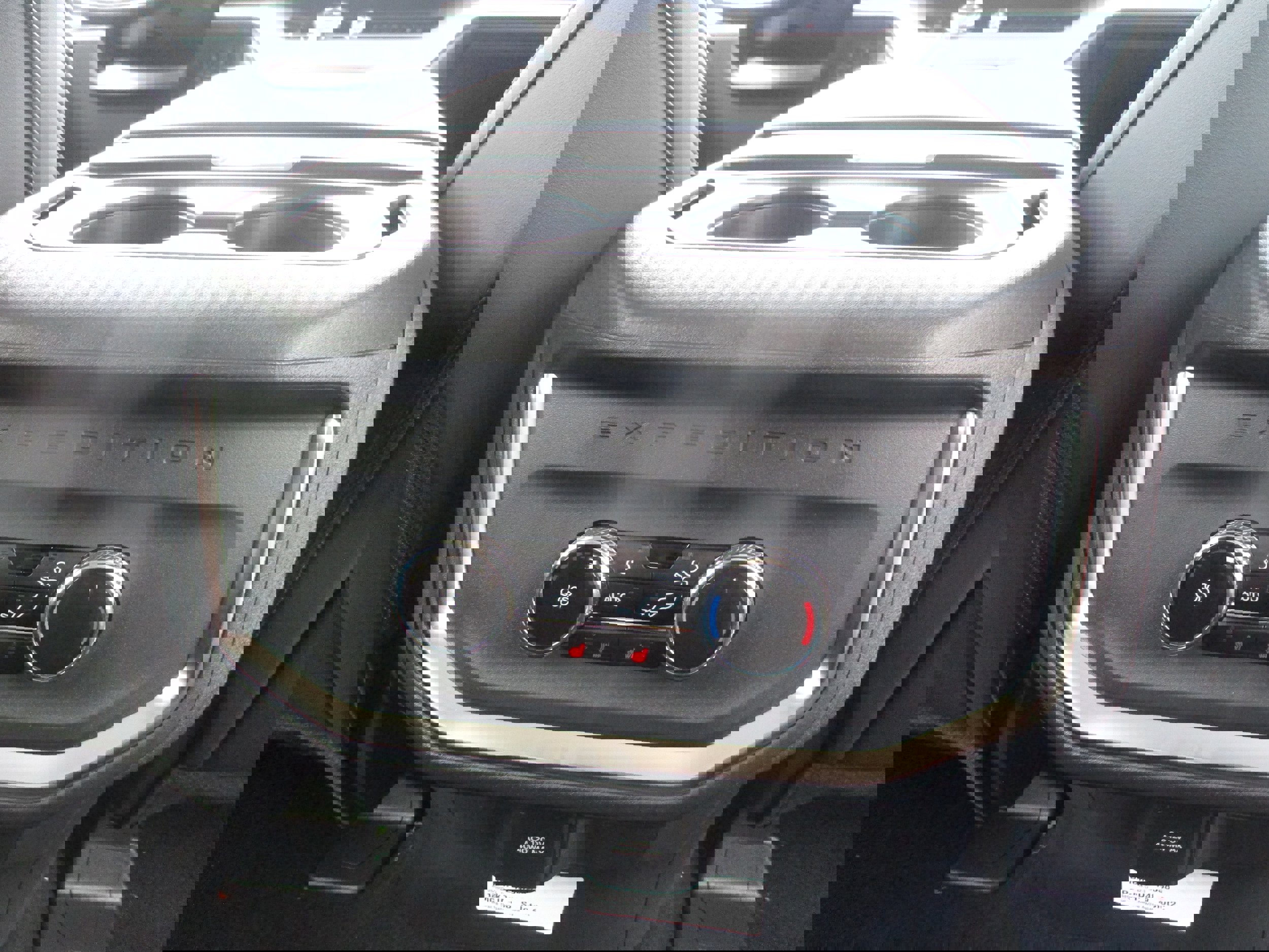 New 2025 Ford Expedition Platinum image 11