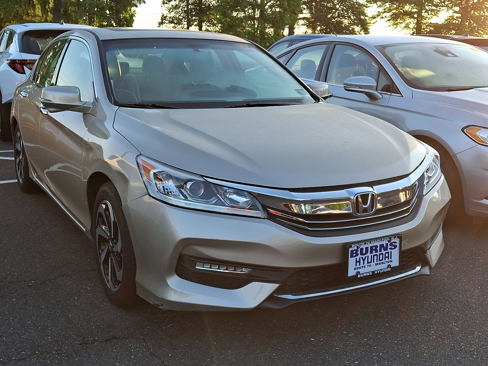 Used 2017 Honda Accord EX-L image 5