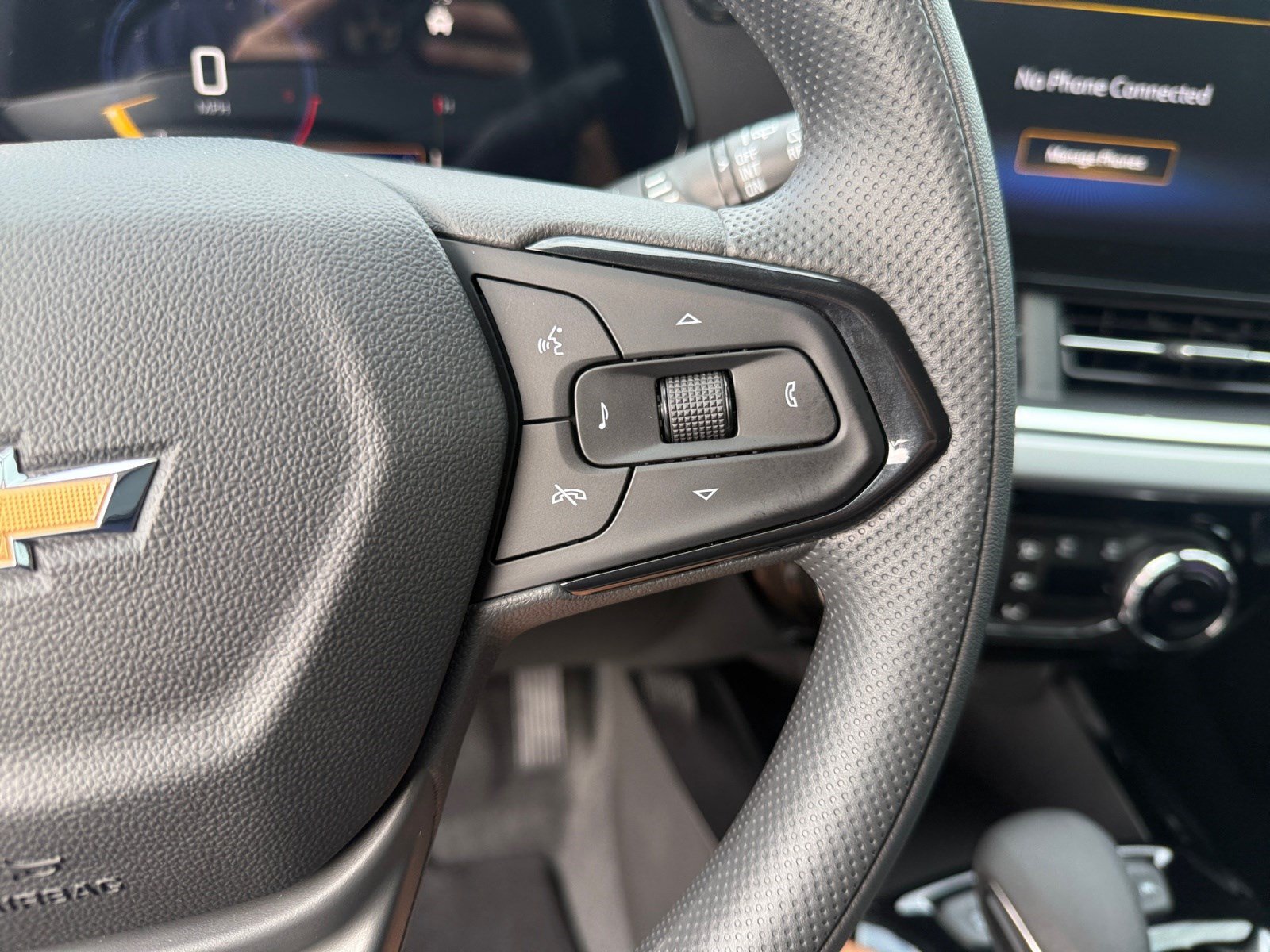 New 2026 Chevrolet Trax LT FWD image 25