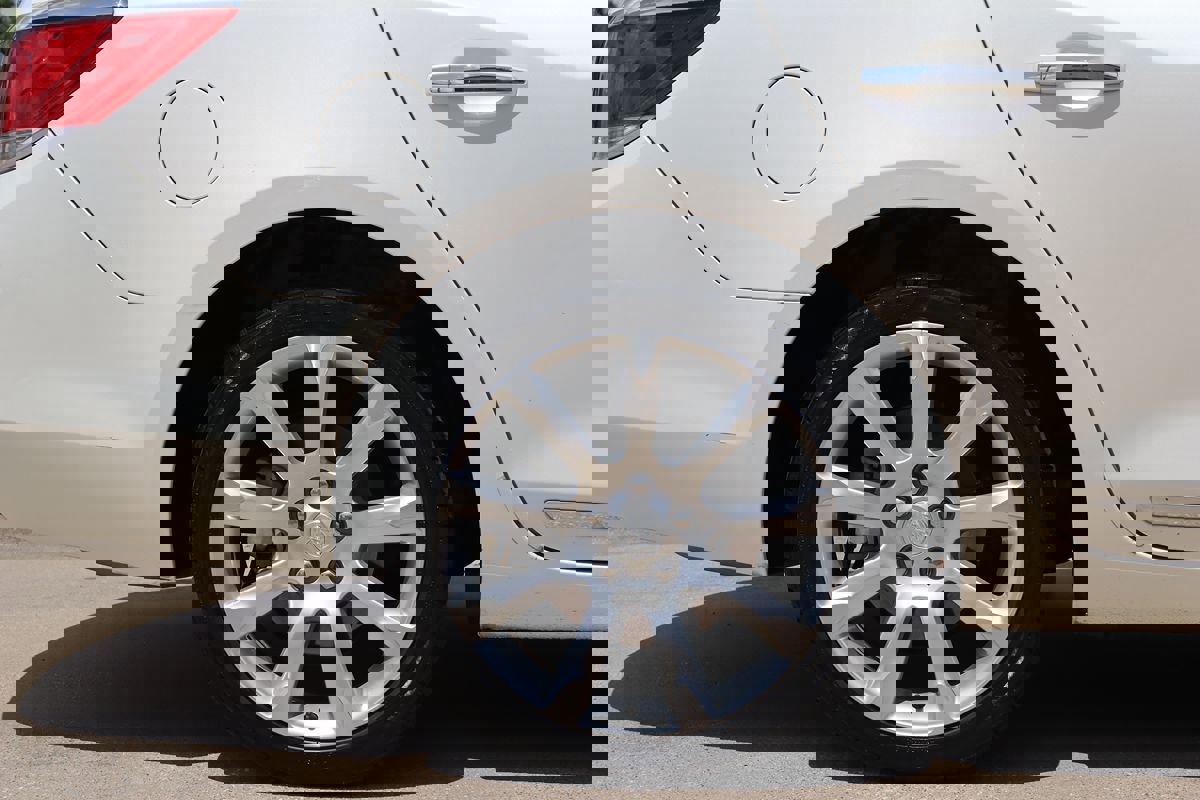 Used 2012 Buick LaCrosse Touring image 36