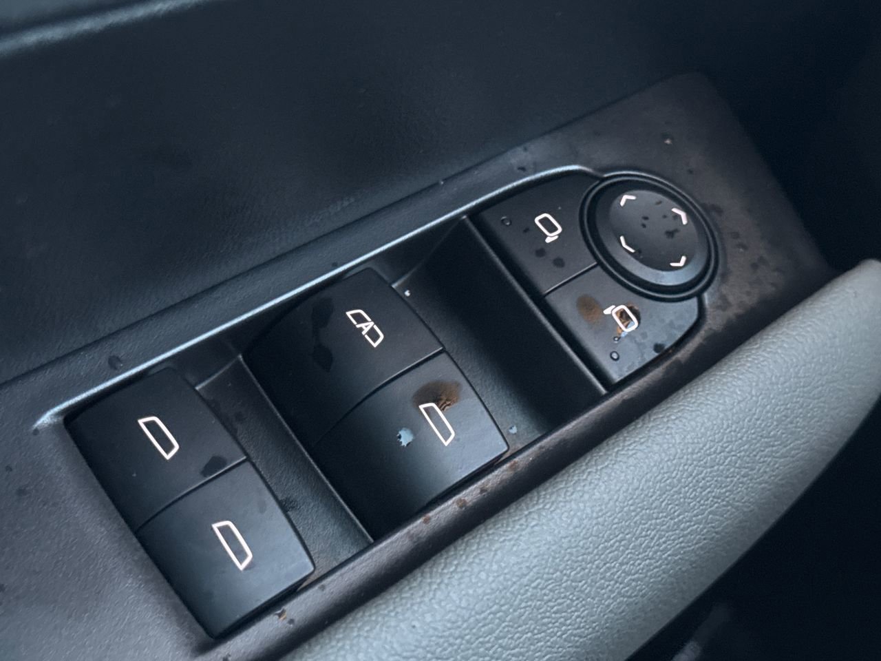 Used 2025 Chevrolet Colorado ZR2 w/ Technology Package image 30