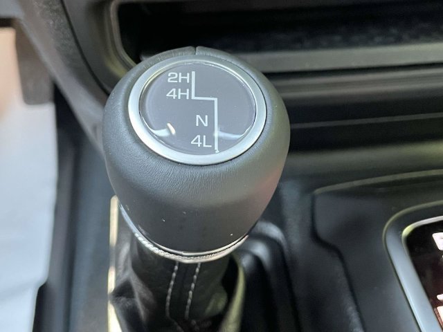 New 2027 Jeep Wrangler Unlimited Sahara AWD/4WD image 31