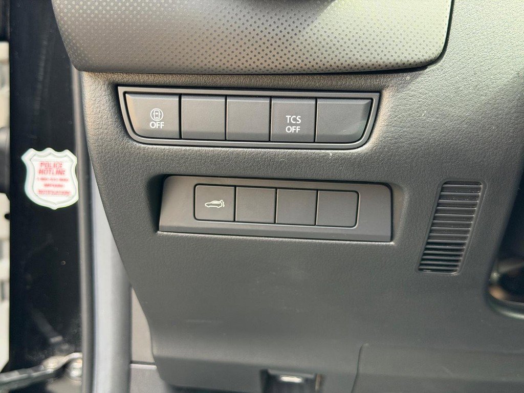 Used 2025 MAZDA CX-50 AWD 2.5 S w/ Premium Package image 16