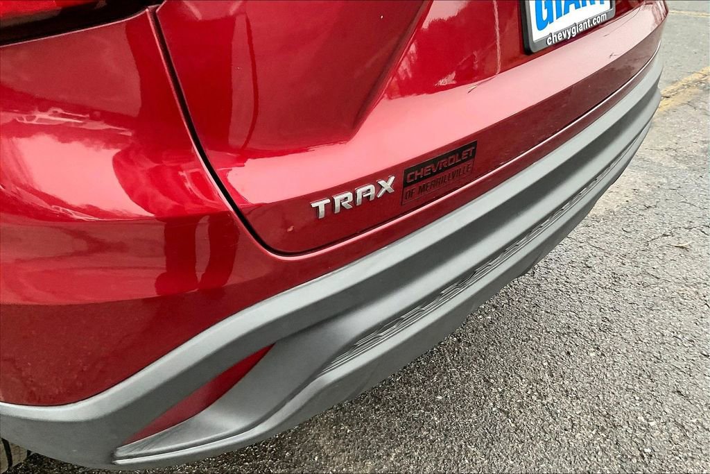 Used 2025 Chevrolet Trax LS FWD image 26