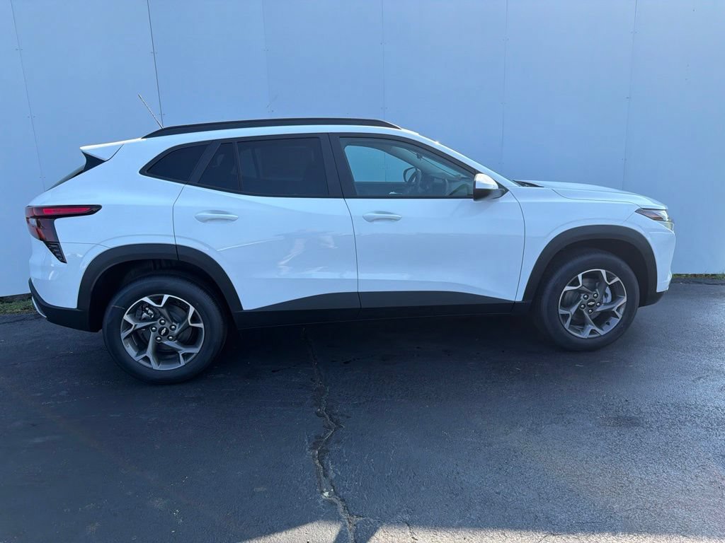 New 2026 Chevrolet Trax LT FWD image 3