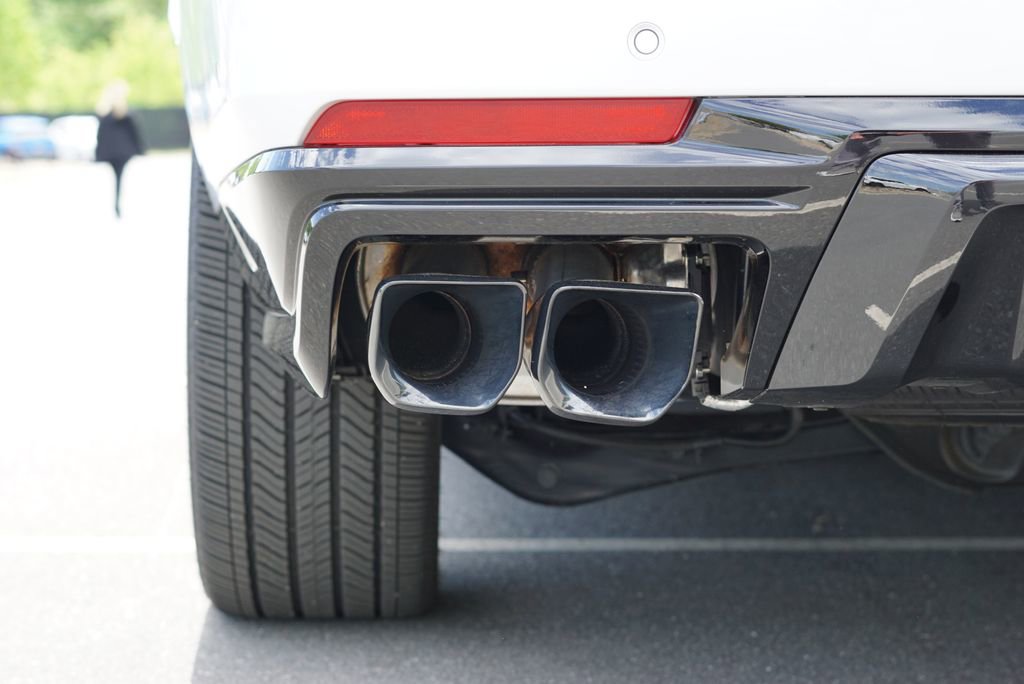 Used 2025 Cadillac Escalade ESV V image 15