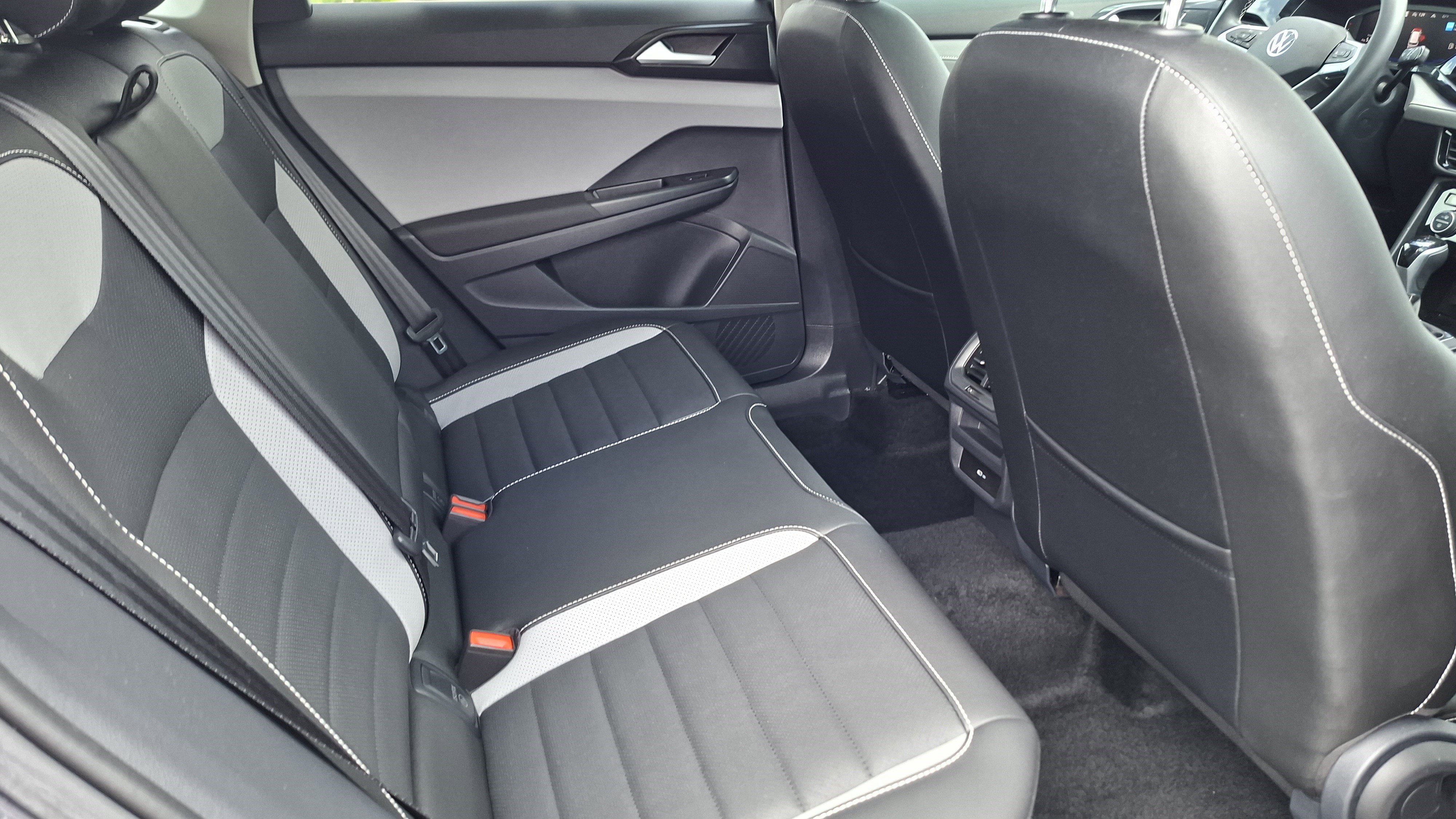 Used 2023 Volkswagen Taos SEL AWD/4WD image 22