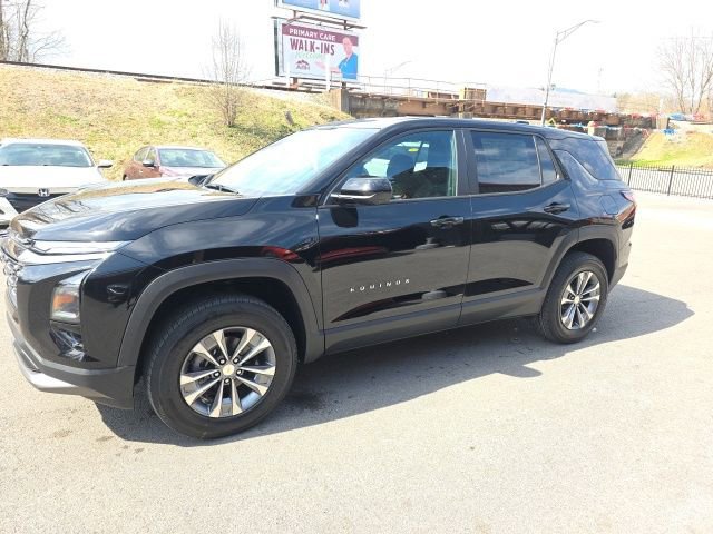 New 2026 Chevrolet Equinox LT w/ Safety and Technology Package image 3