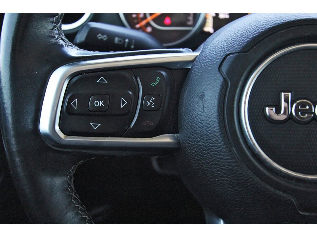 Used 2019 Jeep Wrangler Unlimited Sahara image 15