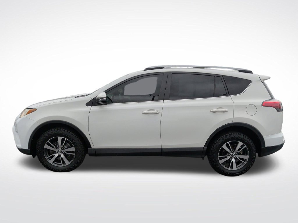 Used 2018 Toyota RAV4 XLE w/ Plus Extra Value Package AWD/4WD image 13