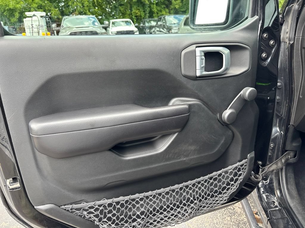Used 2019 Jeep Wrangler Sport AWD/4WD image 14