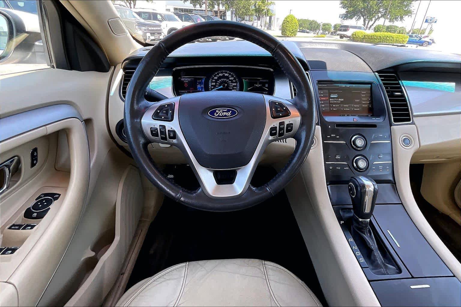 Used 2015 Ford Taurus SEL w/ Equipment Group 201A FWD image 5