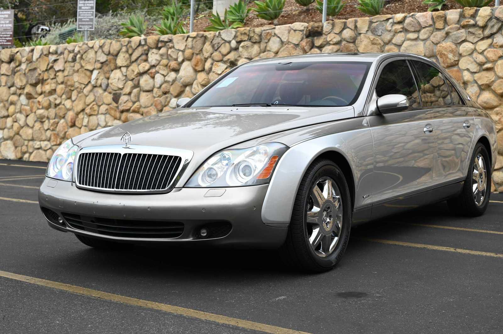 Used 2005 Maybach 57 RWD image 3