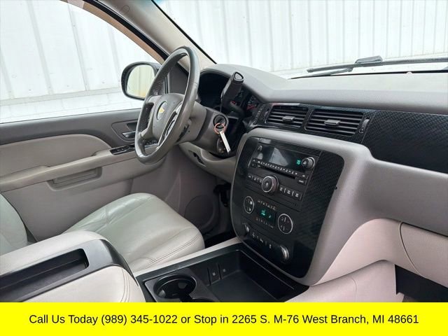 Used 2013 Chevrolet Avalanche LT image 32