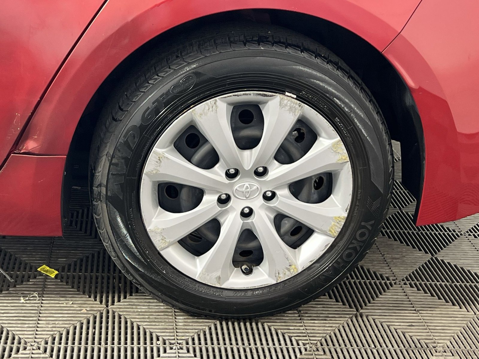 Used 2021 Toyota Corolla LE image 7