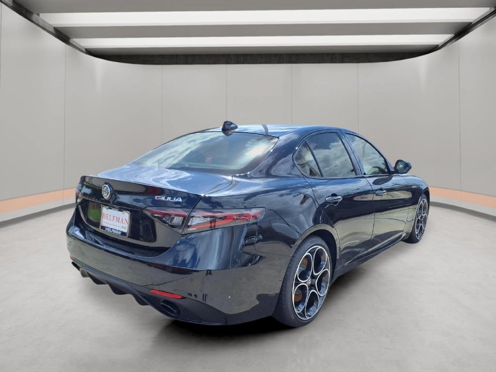 New 2026 Alfa Romeo Giulia w/ Driving Assist Package RWD image 6