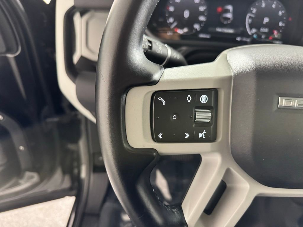 Used 2024 Land Rover Defender 90 S image 16