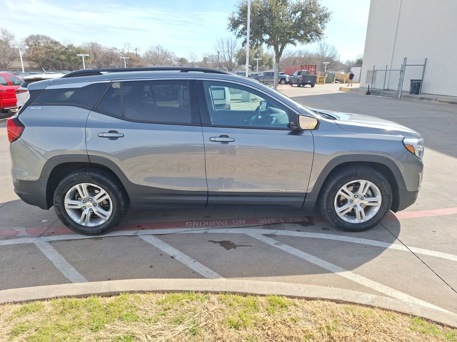 Used 2019 GMC Terrain SLE w/ Driver Convenience Package image 7