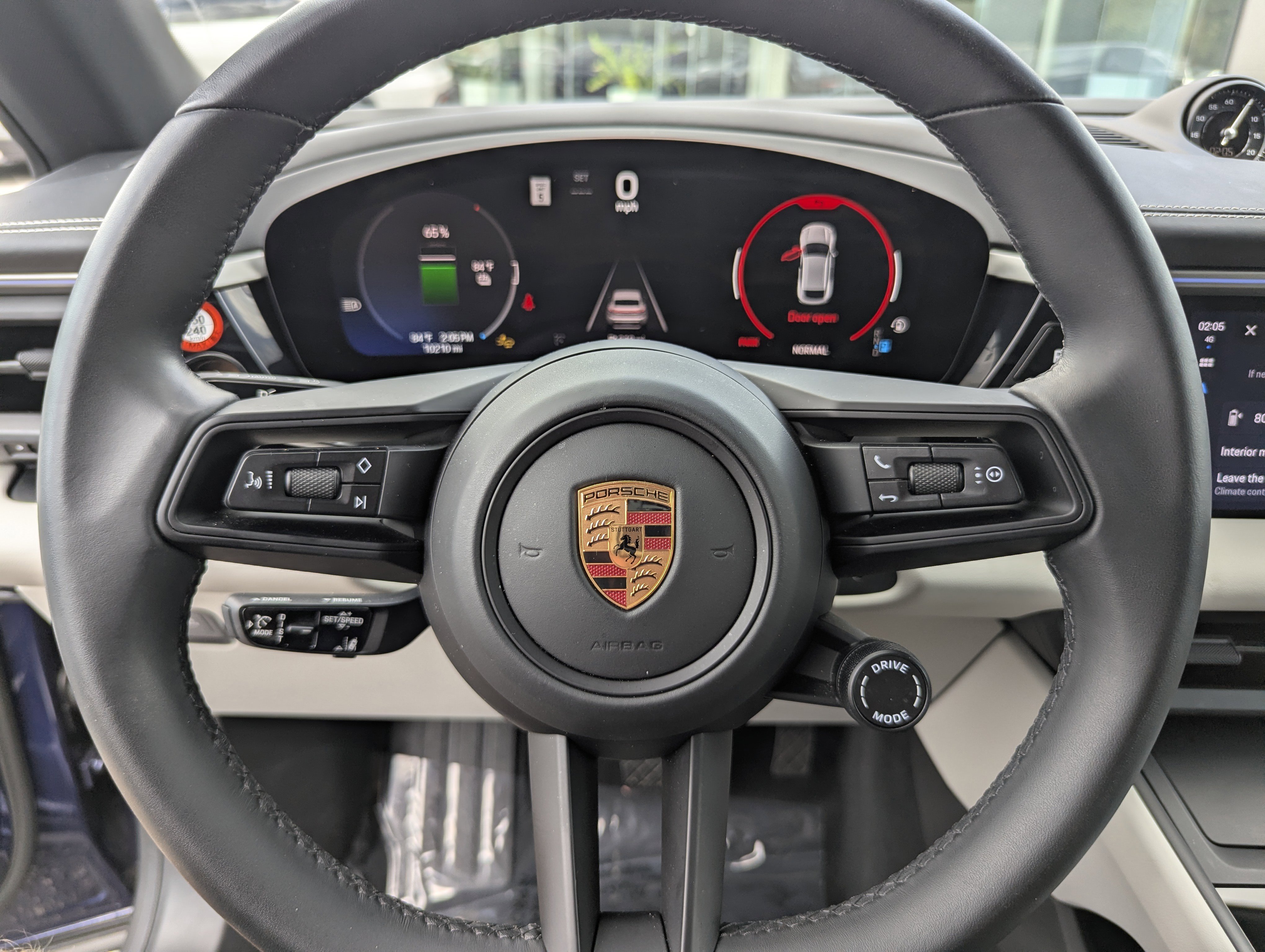 Certified 2025 Porsche Macan Electric RWD image 36