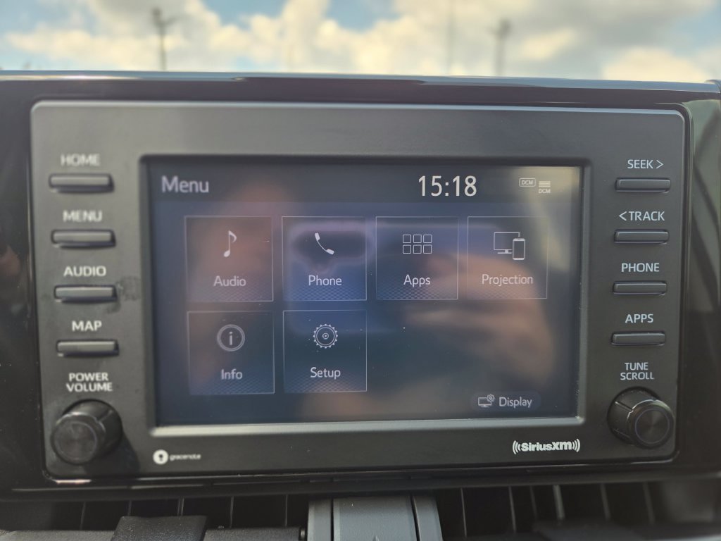 Used 2022 Toyota RAV4 LE FWD image 21