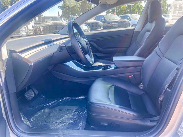 Used 2018 Tesla Model 3 Long Range image 17