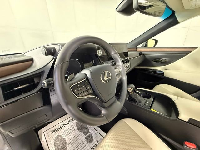 Certified 2025 Lexus ES 300h 300h w/ Premium Package image 9