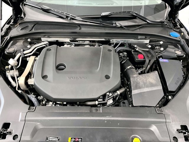 Used 2025 Volvo V90 B6 Cross Country Plus w/ Protection Package Premier AWD/4WD image 11