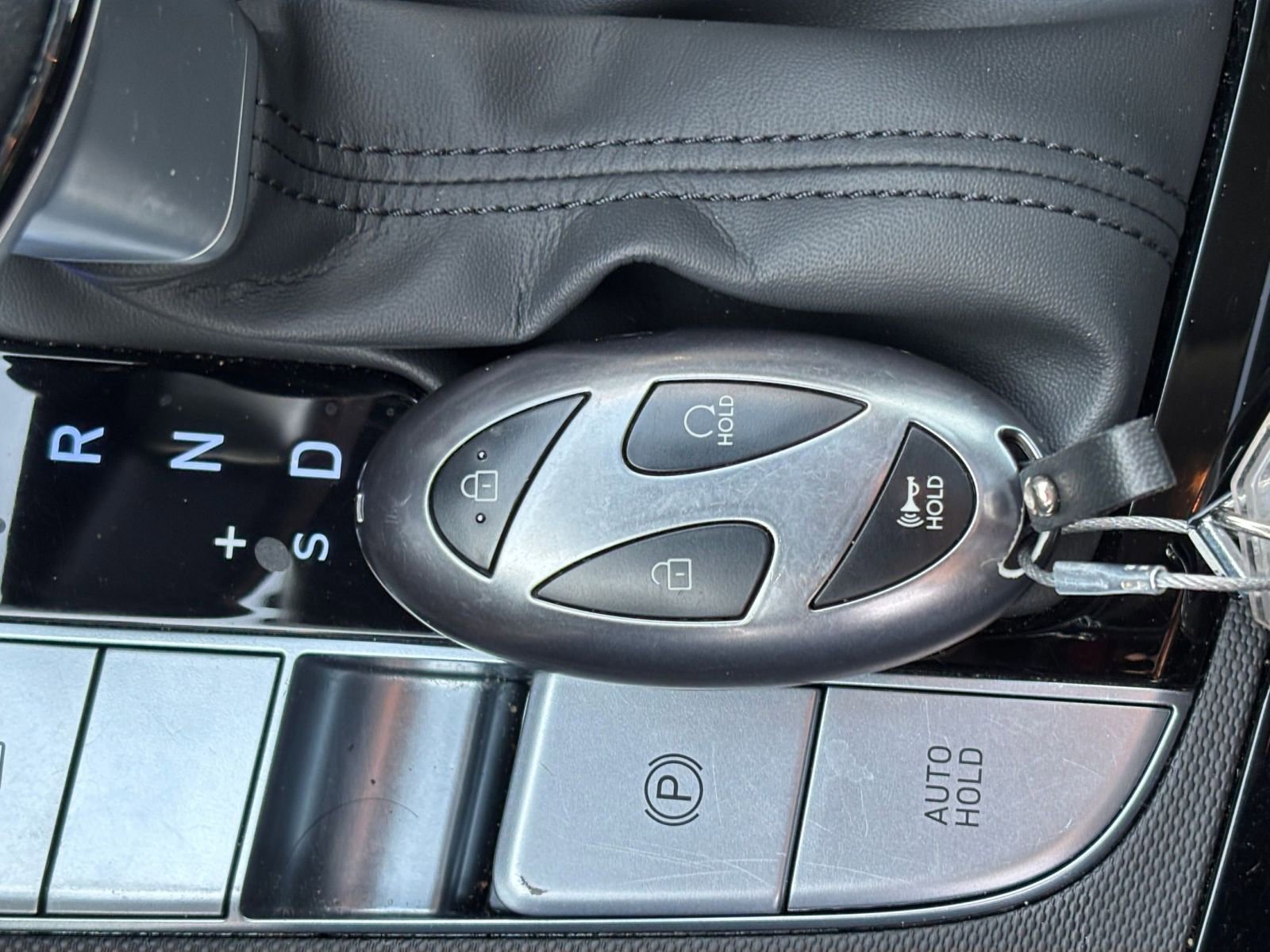 Used 2025 Hyundai Elantra Limited image 22