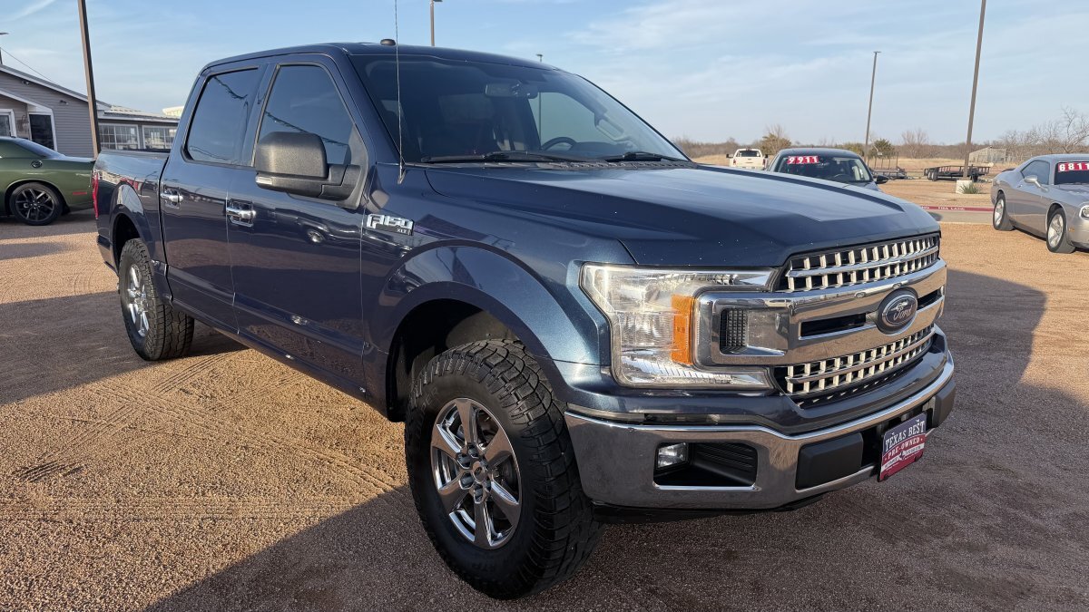 Used 2018 Ford F150 XLT w/ Equipment Group 302A Luxury image 3